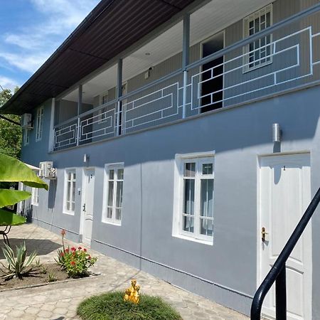 Гостевой Дом «Green Garden» Sukhumi Exterior foto